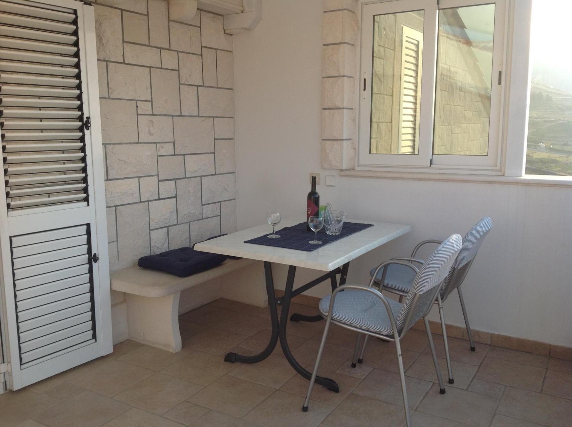 Apartmani Roberta Bol Chambre photo