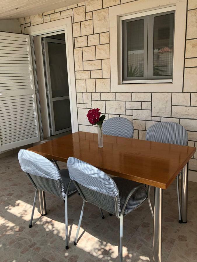 Apartmani Roberta Bol Extérieur photo